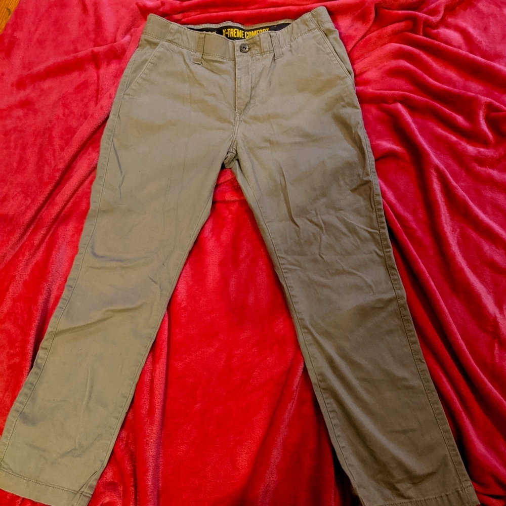✨Must Sell or Donating ✨ Lee X-Treme Comfort Boys Khaki Pants